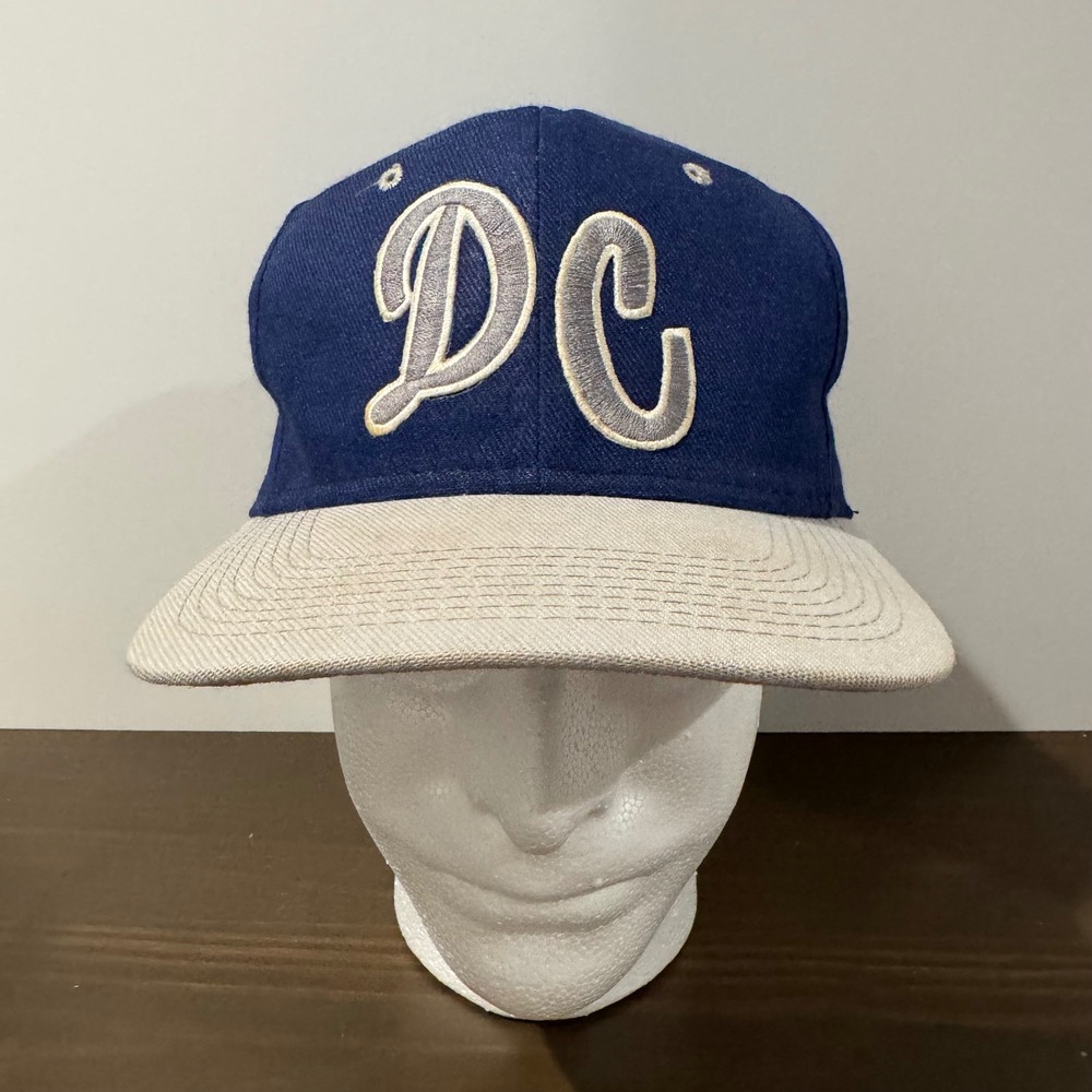 Vintage Youngan Co Cap DC Script Vintage Snapback Hat Navy Blue Grey OSFM